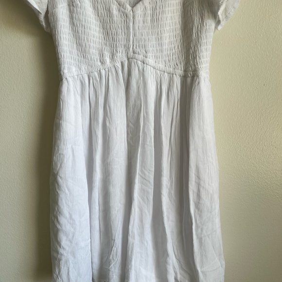 HOLLISTER white short-sleeved V-neck A-line dress Sz XS - Picture 4 of 8
